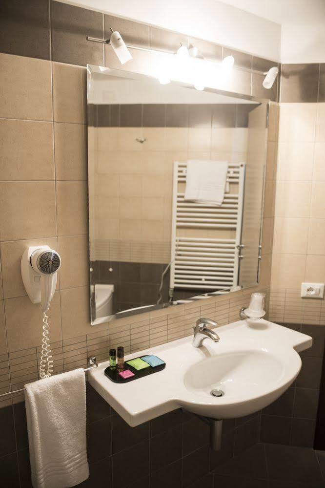 Hotel Corte Business Cavriago Extérieur photo